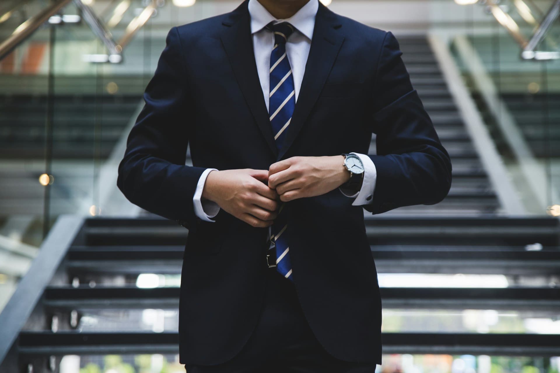 Painel de indicadores financeiros representando o crescimento acompanhado pela CAS Contabilidade